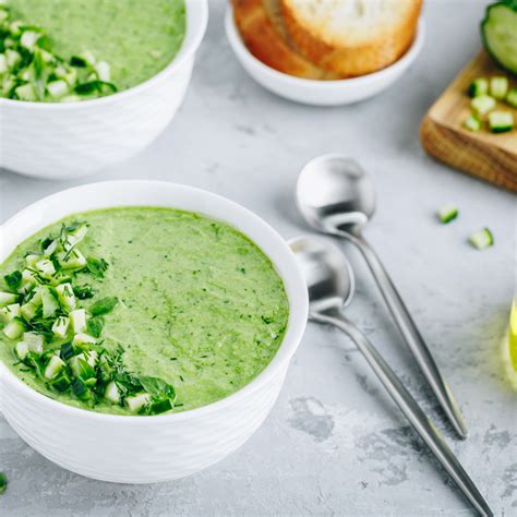 Gaspacho aux concombres et yaourts grecs Côté Frais de saison