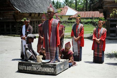 Matriaki Budaya Khas Suku Minangkabau Sumatra Barat Yang Sangat Unik Images