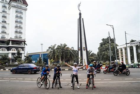 Tugu Kujang Bogor Sejarah Lokasi Daya Tarik