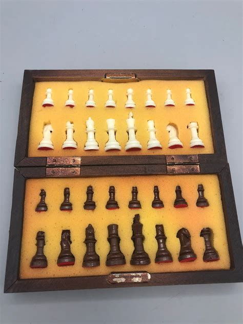 Vintage Fold up Travel Chess Set With Original Plastic Pieces. - Etsy