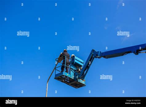 Electrical Technician Hi Res Stock Photography And Images Alamy