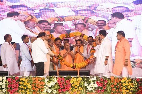 Up Cm Yogi In Varanasi Today Visited Kashi Vishwanath Temple Address Public Meeting Mission