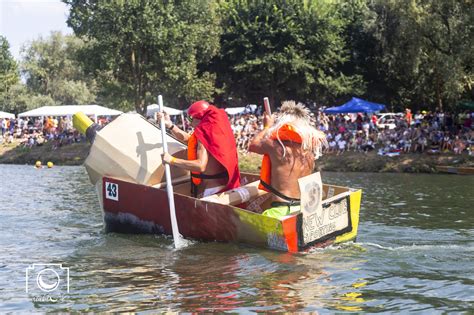 Galleggia Non Galleggia La Giura Del Carnevale Acquatico Di Casale