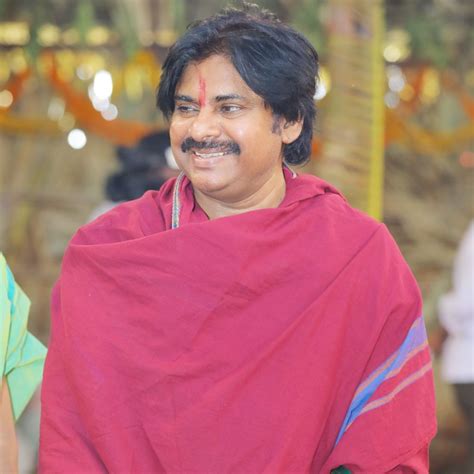 Pawan Kalyan అన్నవరం ఆలయంలో జనసేనాని ప్రత్యేక పూజలు పవన్ వారాహి యాత్రకు అంతా సిద్ధం