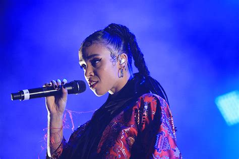 Fka Twigs Announces Tour Dates Treble