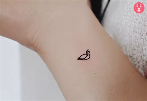 8 Best Swan Tattoo Ideas: Symbolic Representation of Beauty