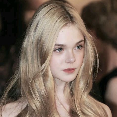 Pin On Elle Fanning Elle Fanning Blonde Hair Pale Skin