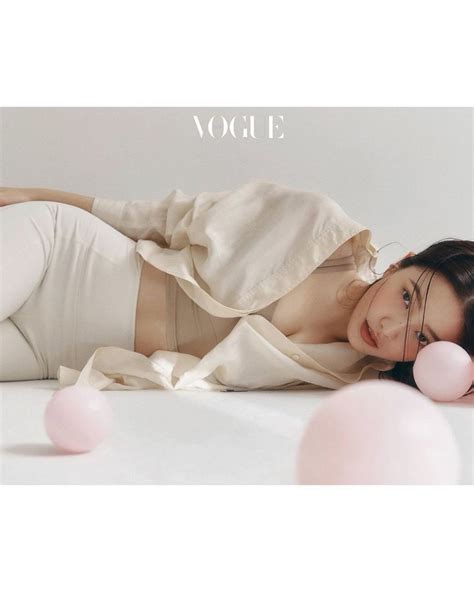 Potret Yeri Red Velvet Di Majalah Vogue Korea Juni