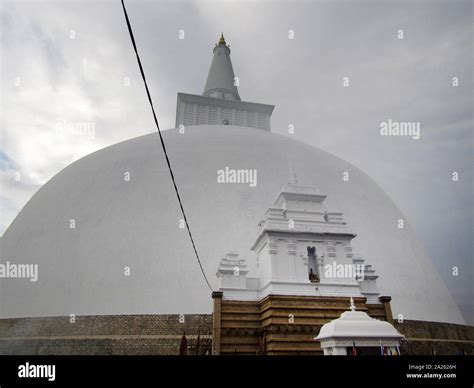 The Ruwanwelisaya, stupa in Sri Lanka, is a hemispherical structure ...