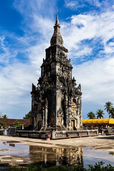 Ing Hang Stupa Dans Savannakhet Laos Photo Stock Image Du Tourisme