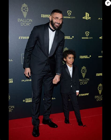 Karim Benzema en famille à la Réunion tendre photo avec sa princesse