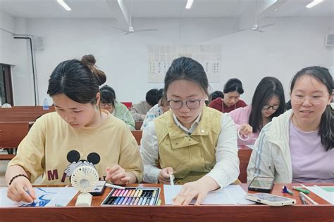 生科院三叶草园艺社举办萌芽科普系列活动之“你笔下的一方春色”手工活动 生命科学学院