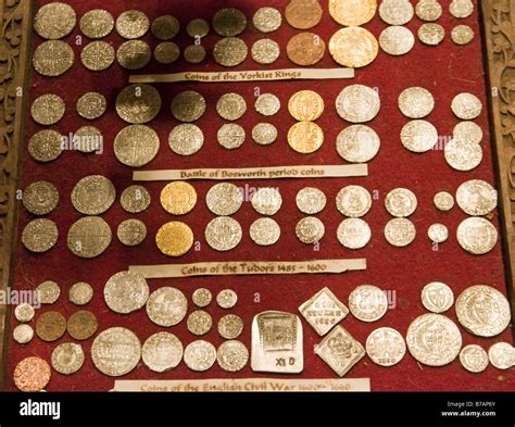 Medieval coins hi-res stock photography and images - Alamy