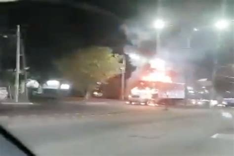 VIDEO Culiacán amanece entre balazos y narcobloqueos