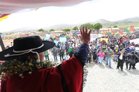 Abi El Presidente Del Estado Luis Arce Entrega Viviendas Sociales Y