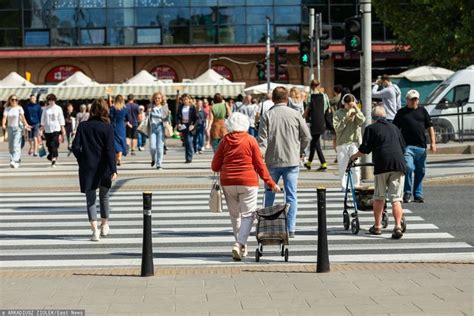 Nowe Dane O Wynagrodzeniach W Polsce Ile Naprawd Zarabiaj Polacy