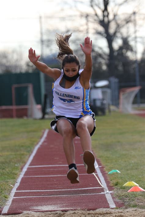 Girls Winter Track - 2021 - Kellenberg Memorial High School