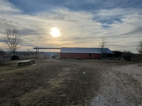 Circa 1998 Amish Farmhouse For Sale W Barn Outbuildings And Pond On 20