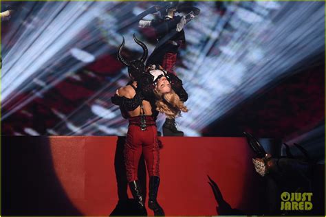 Madonna Shows Triumph Despite Fall In Brit Awards 2015 Performance Video Photo 3314184