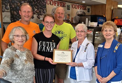 DAR commemorates Flag Day – New Castle Record