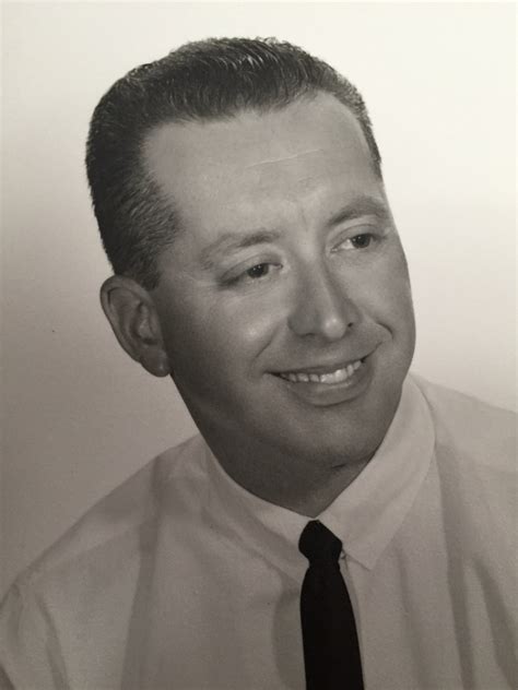 Hugh Klein Obituary - Wilmette, IL