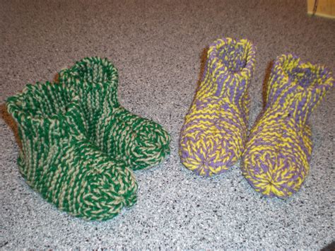 FREE KNITTED SLIPPERS PATTERNS - FREE PATTERNS