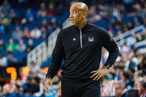 Usf Hiring Kennesaw State Basketball Coach Amir Abdur Rahim After Considering Ex Notre Dame