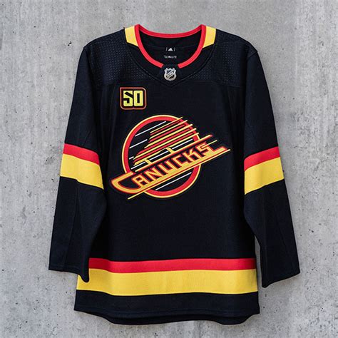 Vancouver Canucks Jerseys History / Canucks Unveil Quartet Of New Sweaters For 50th Anniversary ...