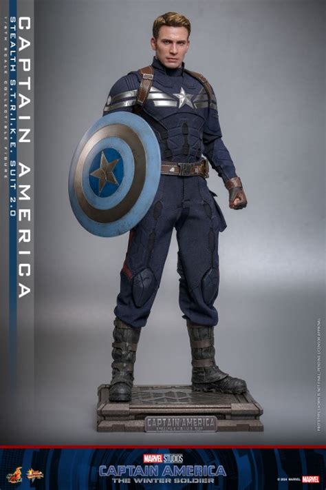 Hot Toys lança a versão 2 0 do traje do Capitão América em O Soldado Invernal Universo