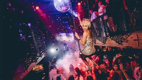 10 Best Bangkok Bars & Nightclubs to Experience the Local Nightlife