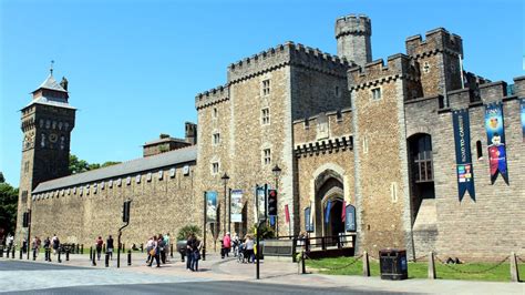 Doctor Who Private Walking Tour of Cardiff - Cardiff, Wales