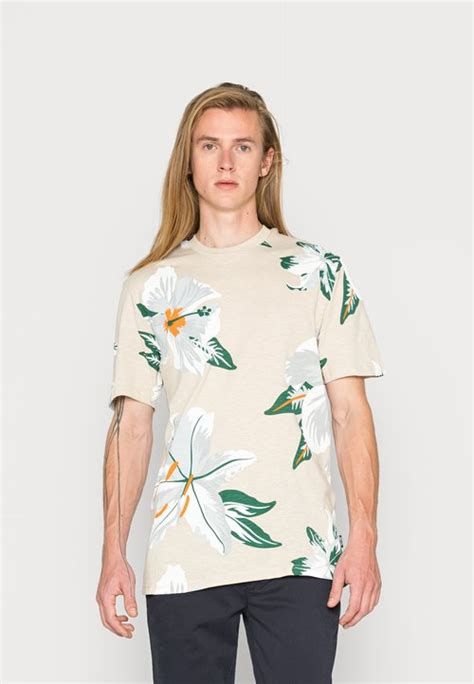 Only And Sons Onsarthuer Sage Leaf Tee T Shirt Print Bright White