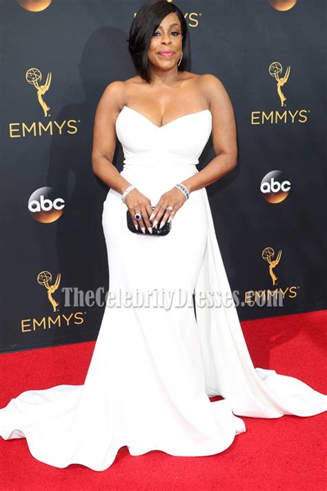 Niecy Nash White Strapless Long Red Carpet Evening Dress 68th Emmy ...