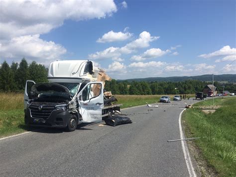 Wypadek W Humniskach Z Udzia Em Samochodu Wojskowego Przewozi Niewybuchy