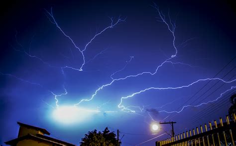 Fotos Gratis Naturaleza Cielo Noche Lluvia Atmósfera Clima Azul Electricidad Relámpago