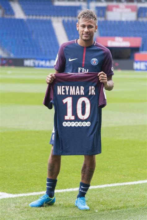 Neymar La Star Du Psg Est Elle C Libataire Focus Sur Ses Conqu Tes