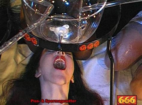 Piss Snapshots With Kathy And Annette Schwarz Porn Pic