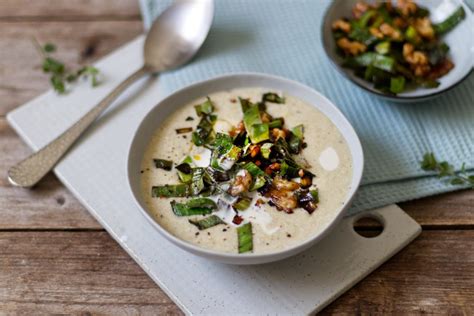 Rezept Vegane Käse Lauch Suppe mit Kartoffeln und Nüssen ULoop Magazin