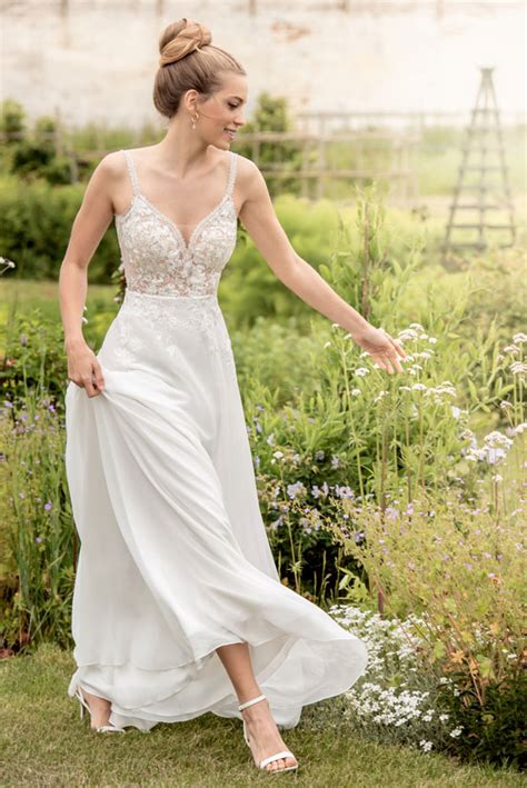 Schlichte Brautkleider Schlichte Hochzeitskleider Elegant Puristisch