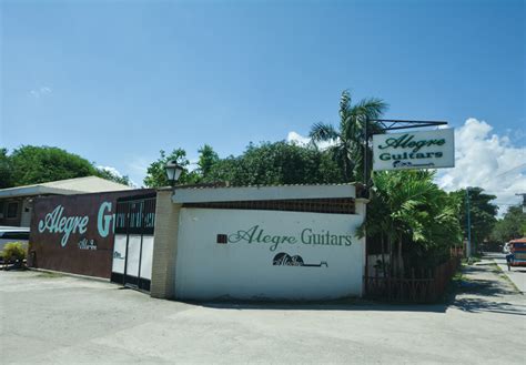 Guitars The Making of a True Cebuano Prideセブナビサクラ咲楽 フィ