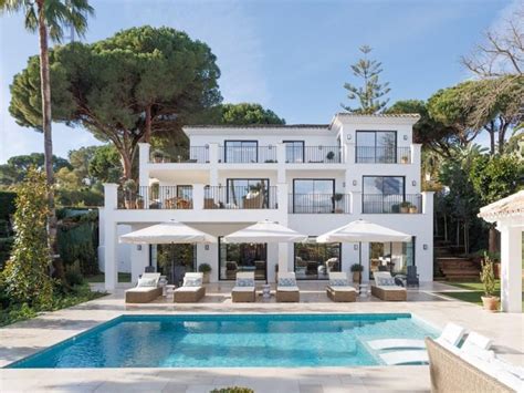 Villa Chalet De Lujo De M En Venta En Las Brisas Marbella