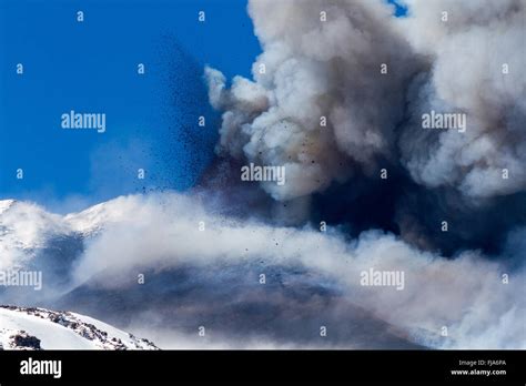 Volcano Etna eruption Stock Photo - Alamy