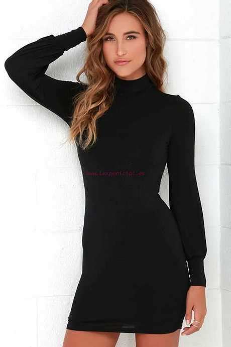 Vestido Negro Con Cuello Alto