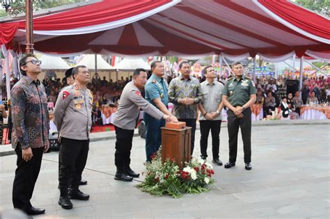 Panglima Tni Dan Kapolri Resmikan Monumen Jenderal Polisi Hoegeng Iman