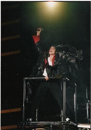 Michael Jackson BEAT IT :D - Beat it Photo (20952796) - Fanpop