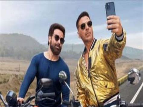 Akshay Kumar Emraan Hashmi New Film Selfiee Post Photo To Tease Fans