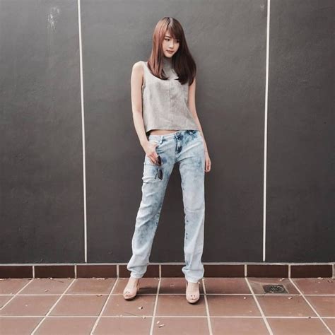 Loạt ảnh du lịch Sài Gòn của hot girl Malaysia khiến fan Việt thích thú