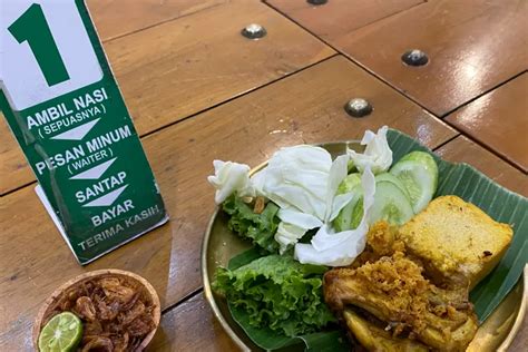 Auto Kenyang Makan Di Sini Bisa Refill Nasi Uduk Sepuasnya Harganya