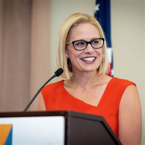 Senadora Kyrsten Sinema - McCain Institute