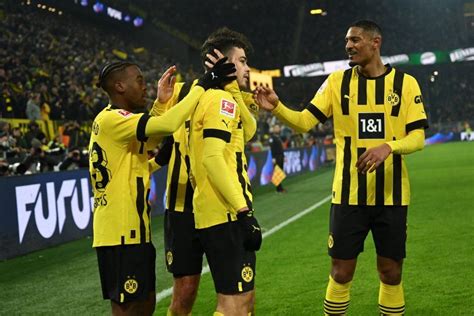 Borussia Dortmund se impuso ante Augsburgo en el regreso de Sébastien